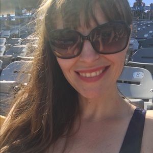 Meet your Posher, Jen